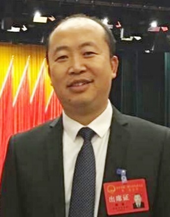 高  溢